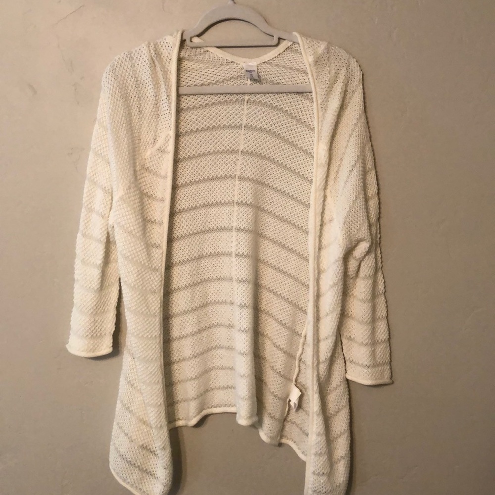White long sleeve cardigan